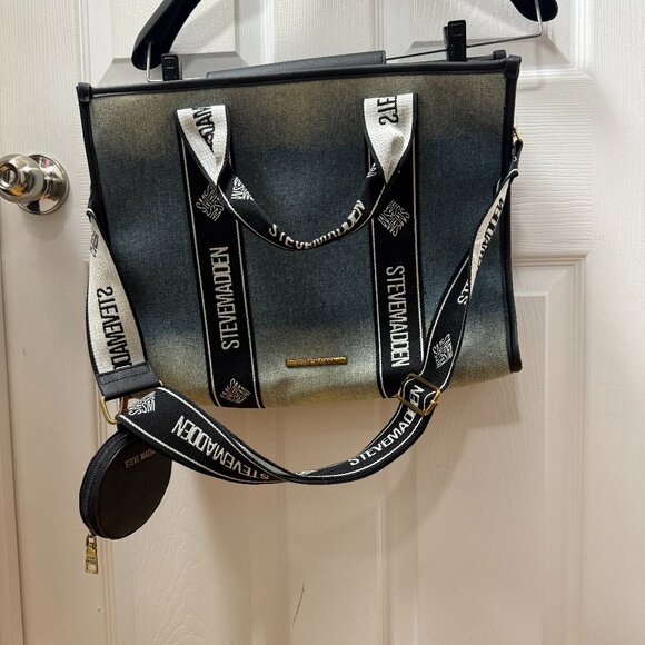 Steve Madden Handbags - Steve Madden Bwebber convertible satchel crossbody tote bag in denim with pouch